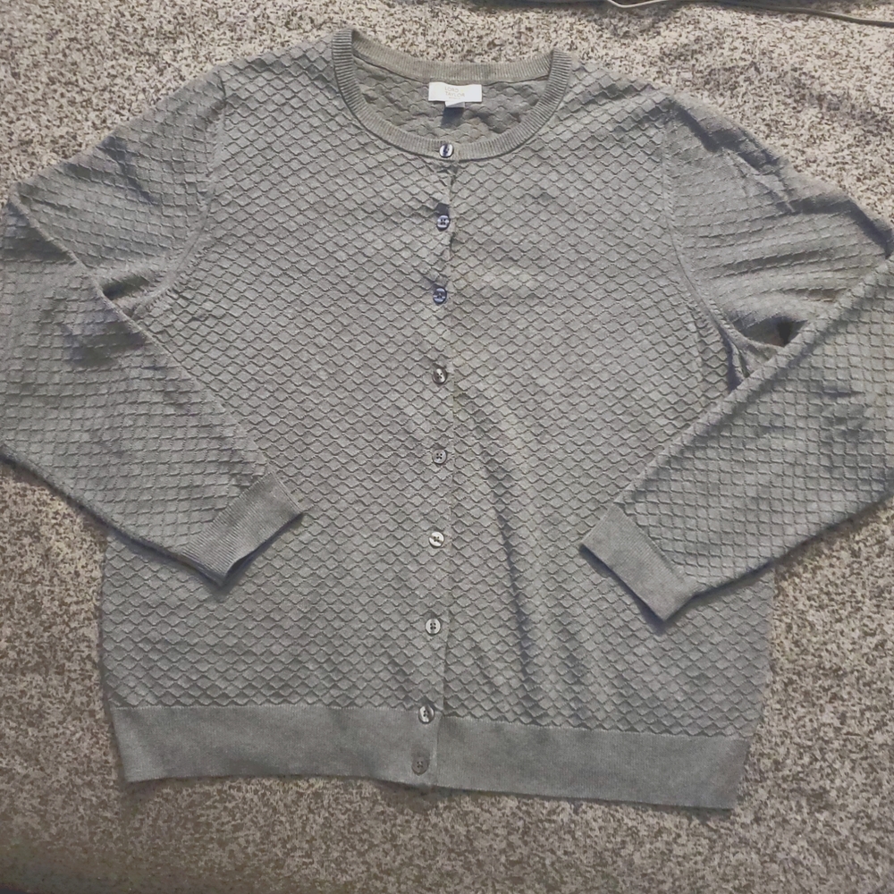 LORD AND TAYLOR SWEATER